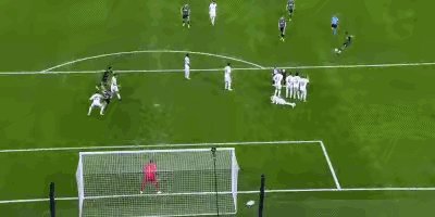 1667417475077029782.gif 任意球.gif