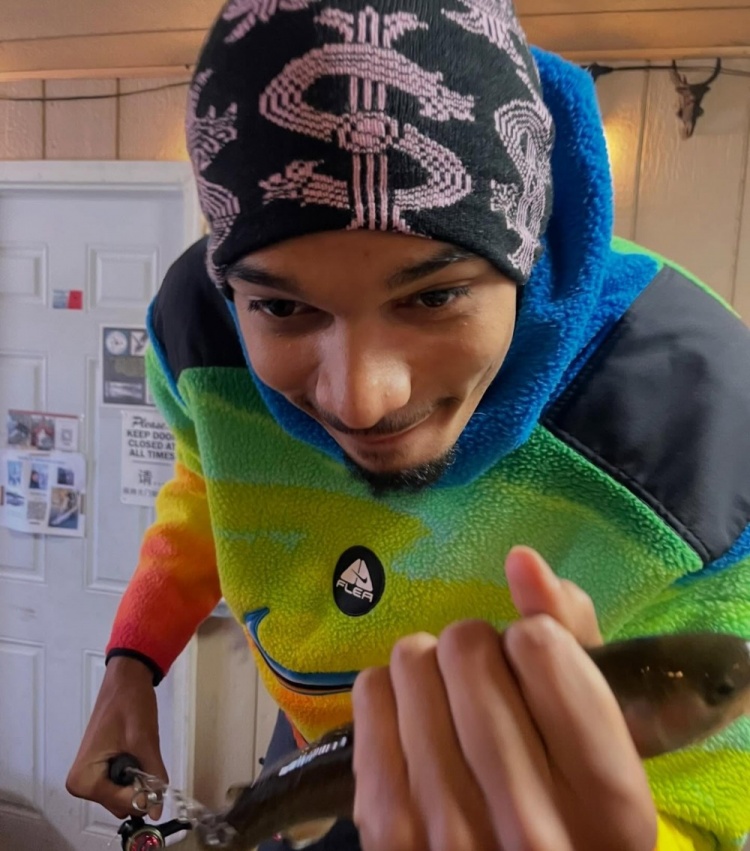 开云体育app下载-好有情调！文班亚马晒极光和冰原照：安静祥和